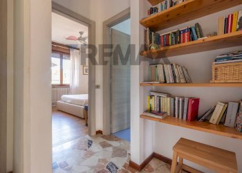 Hall / corridoio - Villa via xxv aprile
 
11, Taino - photo 28