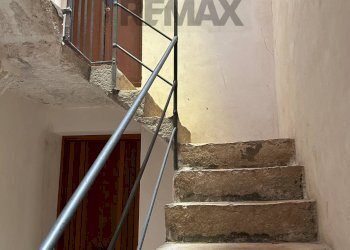 Scale - Two-room apartment VIA SPALTI
 
37, Trapani - photo 5