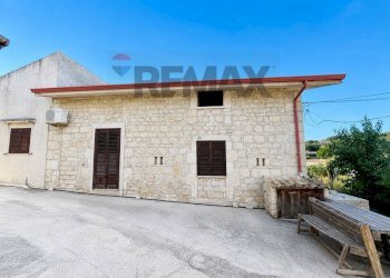 Casa all\'aperto - Casa indipendente Via Gianforma Margione
 
136, Modica - foto 7