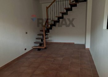 Scale - Four-room apartment Via Alfonso Gallo
 
35d, Roma - photo 19