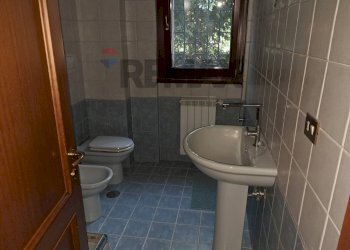 Bagno - Four-room apartment Via Alfonso Gallo
 
35d, Roma - photo 23