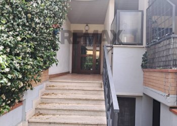 Scale - Four-room apartment Via Alfonso Gallo
 
35d, Roma - photo 26