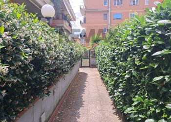 Edificio all\'aperto - Four-room apartment Via Alfonso Gallo
 
35d, Roma - photo 27