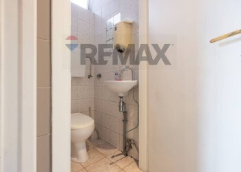 Bagno - Commercial Activity via Monte Leone
26, Gallarate - photo 13