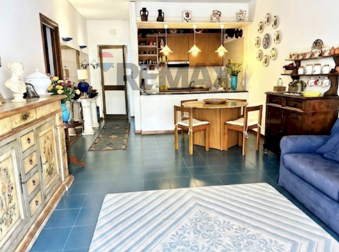 Sala da pranzo - Trilocale VIA DEL BALICO
 
13, Massa - foto 1