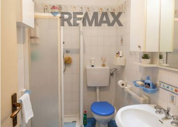 Bagno - Trilocale VIA DEL BALICO
 
13, Massa - foto 9