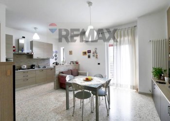 Cucina - Three-room apartment via Montrone
 
114B, Valenzano - photo 3