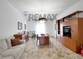 Sala da pranzo - Three-room apartment via Montrone
 
114B, Valenzano - photo 10