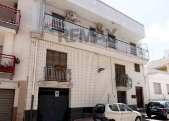 Edificio all\'aperto - Quadrilocale via Duca degli Abruzzi
 
96, Triggiano - foto 1