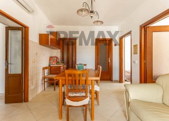 Sala da pranzo - Villa Strada Porcile Palesi Zona F
35, Martina Franca - foto 15