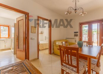 Sala da pranzo - Villa Strada Porcile Palesi Zona F
35, Martina Franca - foto 18