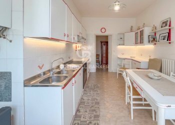 Foto 5 - Four-room apartment Via Salemi
 
2, Andria - photo 5