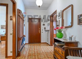Hall / corridoio - Independent house VIA LOCATELLI
 
51, Villa di Serio - photo 17