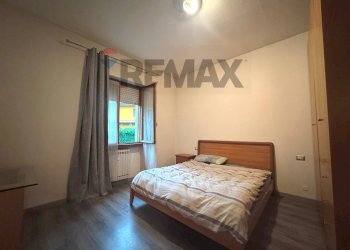 Camera / camera da letto - Four-room apartment Via Aldo Moro, Villa di Serio - photo 11