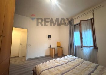 Camera / camera da letto - Four-room apartment Via Aldo Moro, Villa di Serio - photo 14