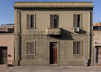 Facciata principale immobile - Independent house via San Martino
44-46-46, Selargius - photo 2