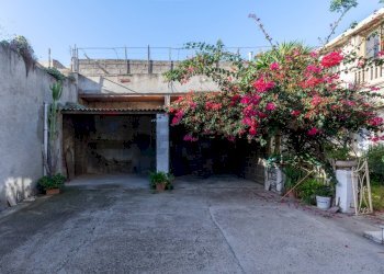 Posto auto cortile - Independent house via San Martino
44-46-46, Selargius - photo 8