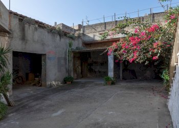 Ampia veduta cortile - Independent house via San Martino
44-46-46, Selargius - photo 10
