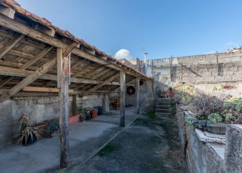 Ballatoio primo piano - Independent house via San Martino
44-46-46, Selargius - photo 11