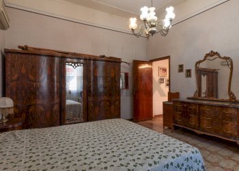 Camera da letto primo piano - Independent house via San Martino
44-46-46, Selargius - photo 19