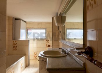 Bagno primo piano - Independent house via San Martino
44-46-46, Selargius - photo 24