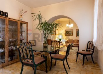 Soggiorno piano terra - Independent house via San Martino
44-46-46, Selargius - photo 28