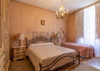 Camera da letto piano terra - Independent house via San Martino
44-46-46, Selargius - photo 35