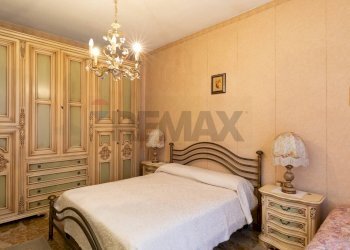 Camera da letto piano terra - Independent house via San Martino
44-46-46, Selargius - photo 37