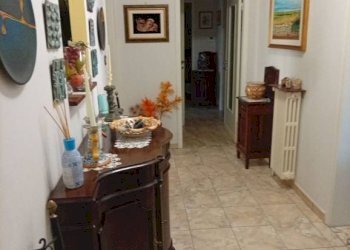 Corridoio - Three-room apartment via Manfredo Fanti, Mirandola - photo 8