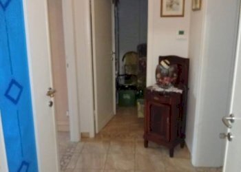 Corridoio - Three-room apartment via Manfredo Fanti, Mirandola - photo 9