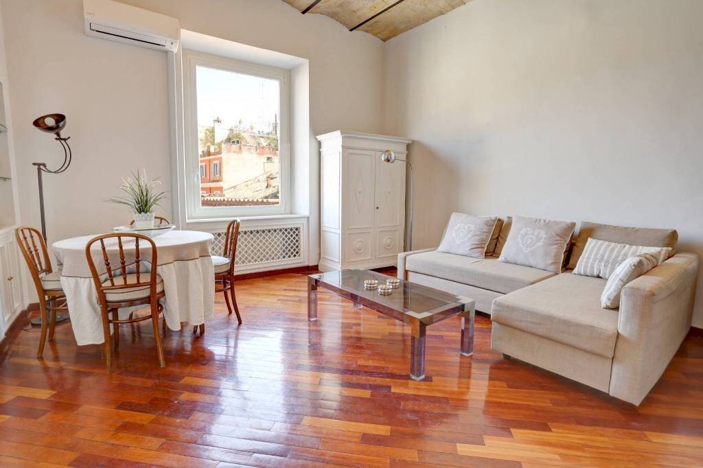 Salone - Bilocale via di San Teodoro, 2, Roma (zona Centro Storico) - foto 3