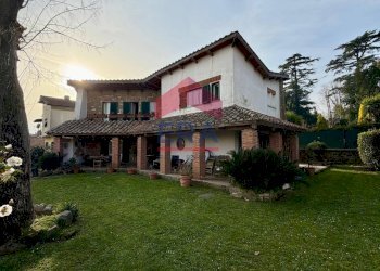 Foto 1 - Villa Via Anguillara
 
22, Manziana - foto 1