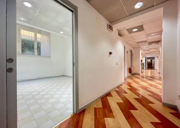 Corridoio - Ufficio via Andrea Solari, 9, Milano (zona Porta Genova) - foto 15