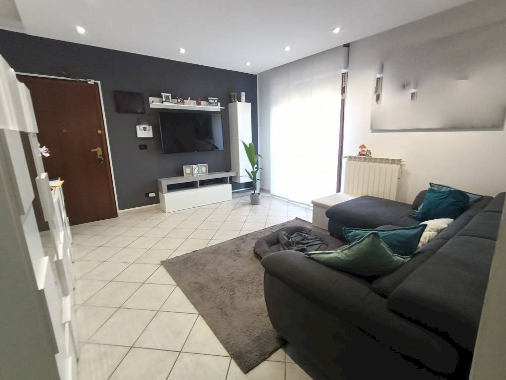 Salone - Apartment via San Bernardo, 3, Piossasco - photo 2