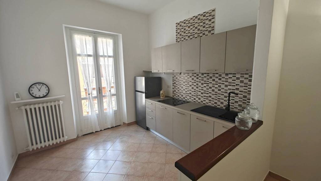 Cucina - Quadrilocale via Genova, 21, Torino (zona Nizza Millefonti) - foto 2