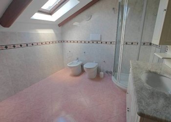 Bagno - Quadrilocale via Genova, 21, Torino (zona Nizza Millefonti) - foto 14