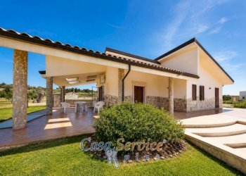 Facciata - Villa via Provinciale Tuglie, Parabita - photo 1
