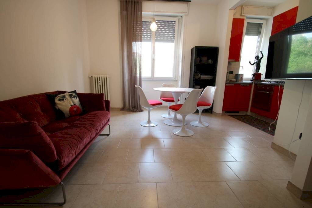 Salone - Bilocale via Giovanni Pierluigi da Palestrina, 35, Milano (zona Centrale) - foto 1