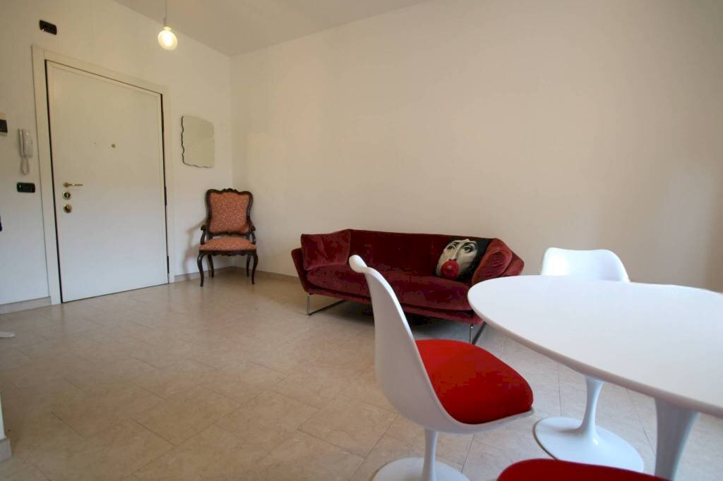 Salone - Bilocale via Giovanni Pierluigi da Palestrina, 35, Milano (zona Centrale) - foto 3