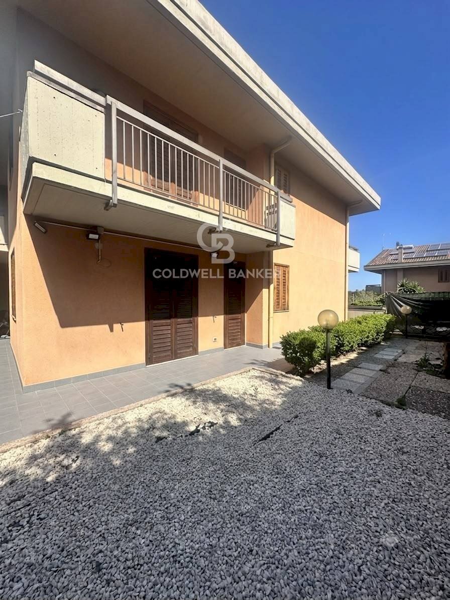 Foto 1 - Villa Via Lecco
 
25, Aci Catena - foto 1