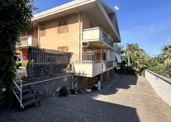 Foto 3 - Villa Via Lecco
 
25, Aci Catena - foto 3