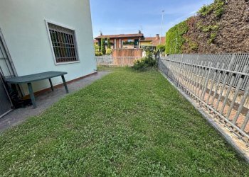Giardino - Bilocale piazza 4 Novembre, 12, Povegliano Veronese - foto 1