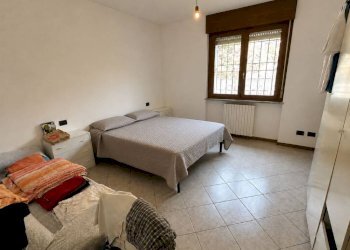 Camera da letto - Bilocale piazza 4 Novembre, 12, Povegliano Veronese - foto 7