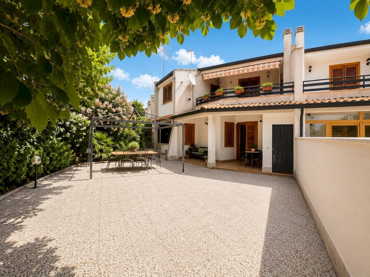 Foto 2 - Villa a Schiera Viale Nerone
 
6, Anzio - foto 2