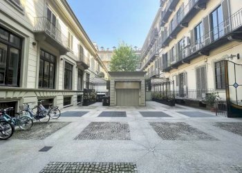 Cortile interno - Box corso Duca degli Abruzzi, 4, Torino (zona Crocetta) - foto 1