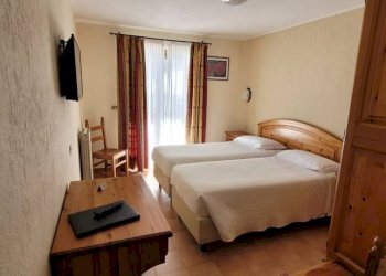 Camera da letto - Bed & Breakfast Frazione Pont, 25, Valsavarenche - photo 11