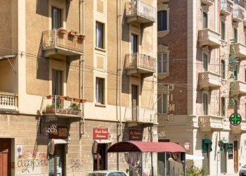 Facciata - Shop via Luigi Cibrario, 90, Torino (neighborhood Campidoglio) - photo 2