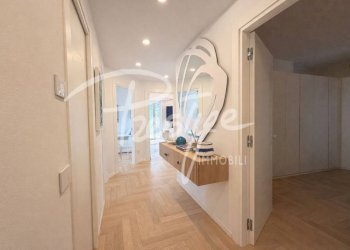 Corridoio - Appartamento piazza E. Figoli, Lerici - foto 12