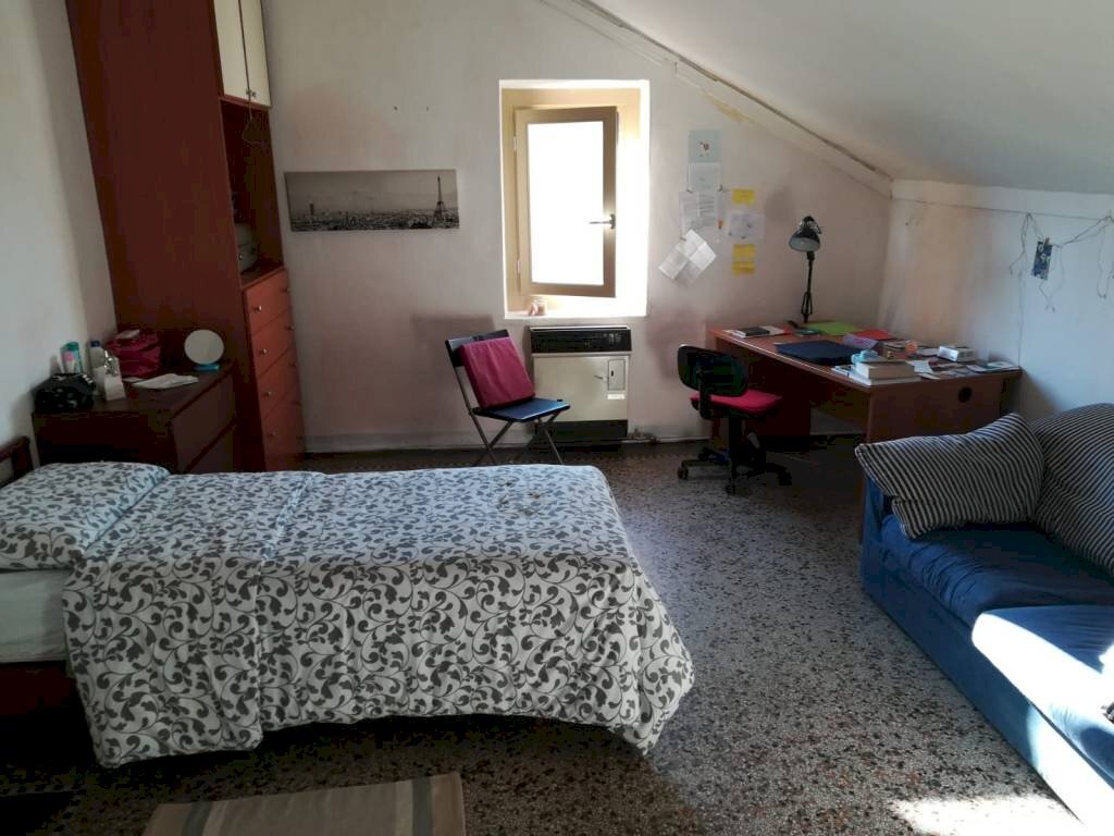 Camera da letto - Three-room apartment corso Carlo e Nello Rosselli, 44, Torino (neighborhood Crocetta) - photo 1