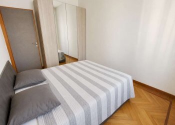 camera 2 vista armadio - Four-room apartment via VOLTA, 9, Torino (neighborhood Centro) - photo 20